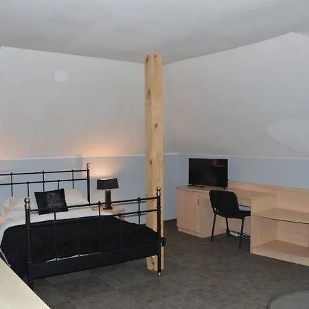 ベッド・アンド・ブレックファスト Landrynka 3*