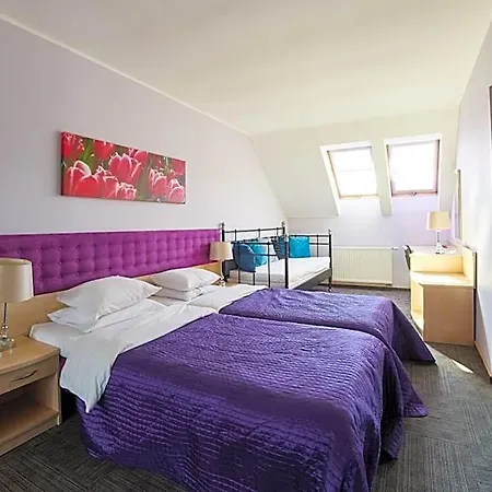 Landrynka Bed & Breakfast 3*