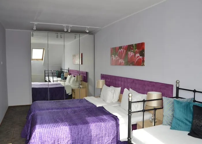 Landrynka Bed & Breakfast 3*